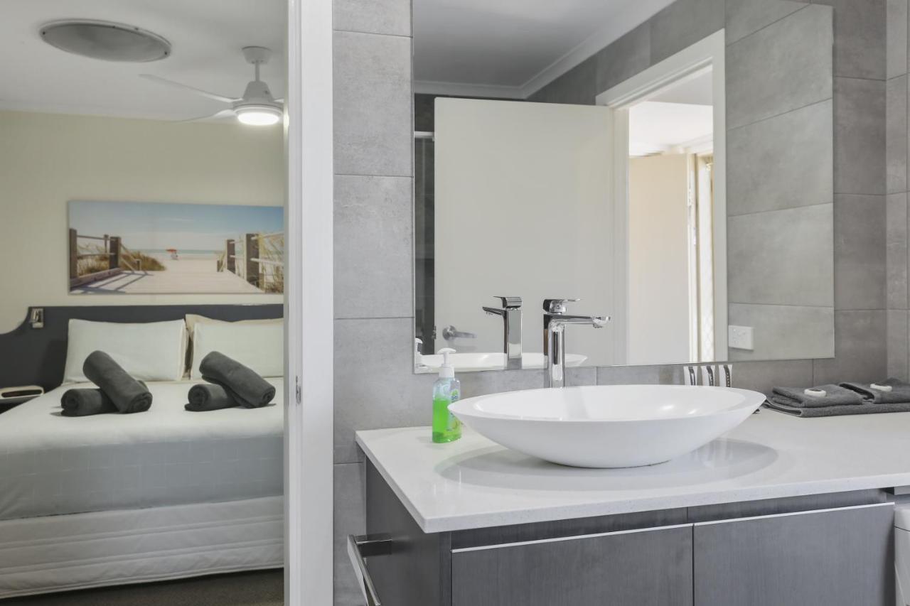 Crown Apartments Merimbula Exterior photo