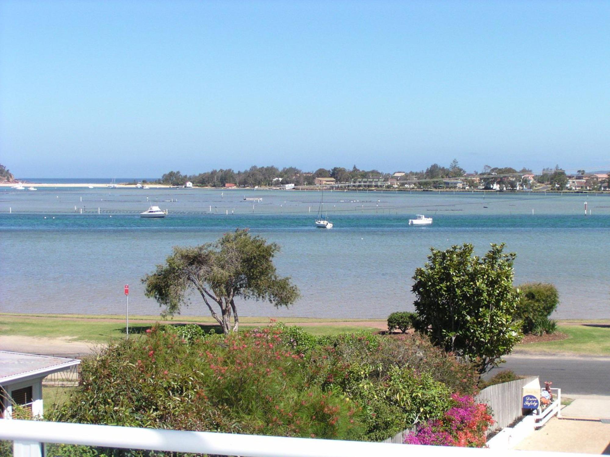 Crown Apartments Merimbula Exterior photo