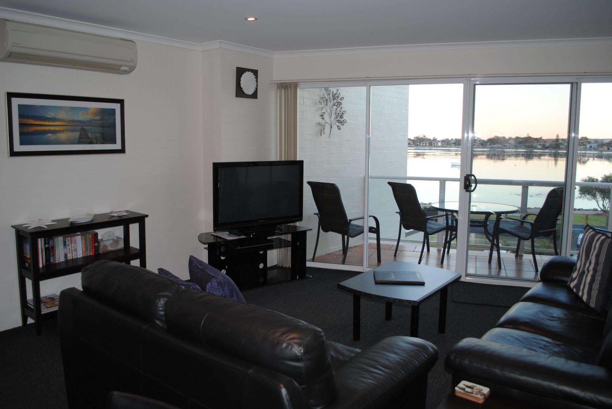 Crown Apartments Merimbula Exterior photo